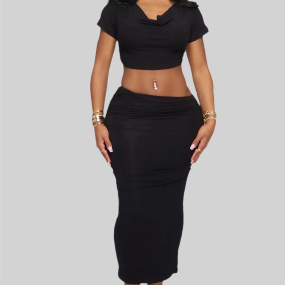 Elegant Black Women's Skirt size small/medium